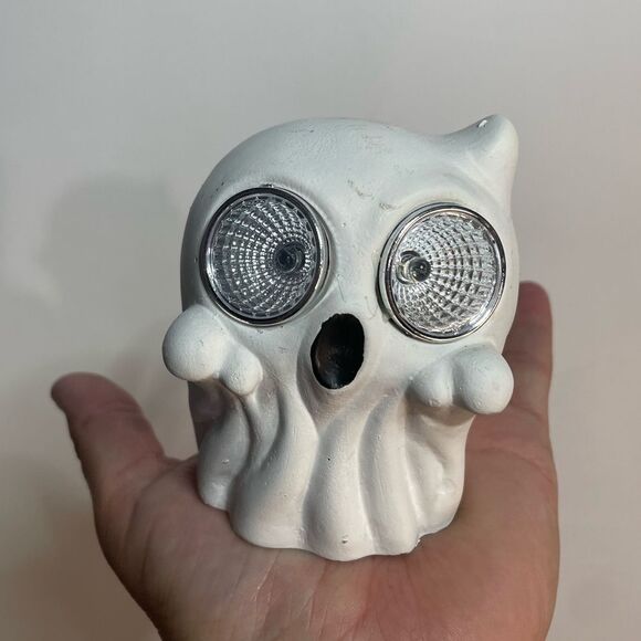 5 for $25🔥Halloween Cement Ghost Solar Decor, 2.48x2.75x3.15 in. - Picture 2 of 3